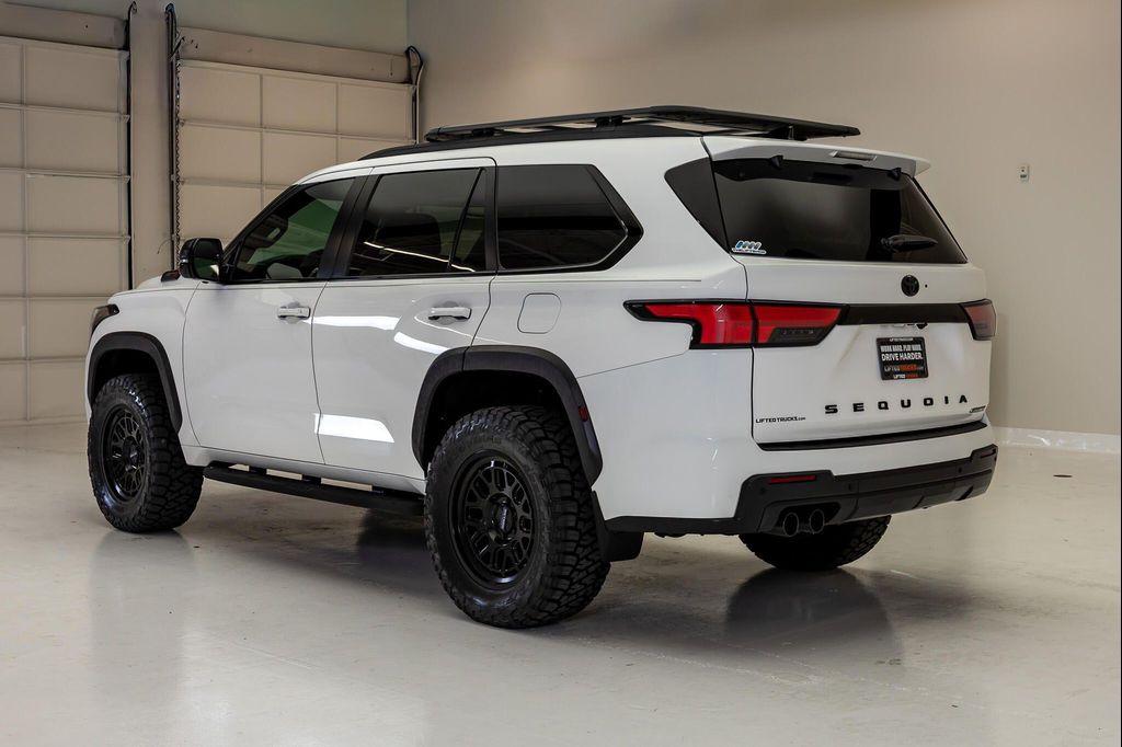 2026 Toyota SEQUOIA TRD PRO — фото 7