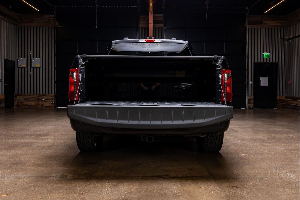 صورة 8 لـ 2025 FORD F-150 XL
