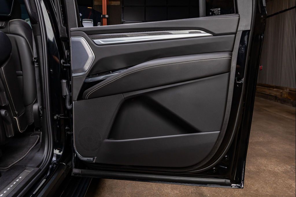 2026 Cadillac ESCALADE ESV V-SERIES thumbnail 38