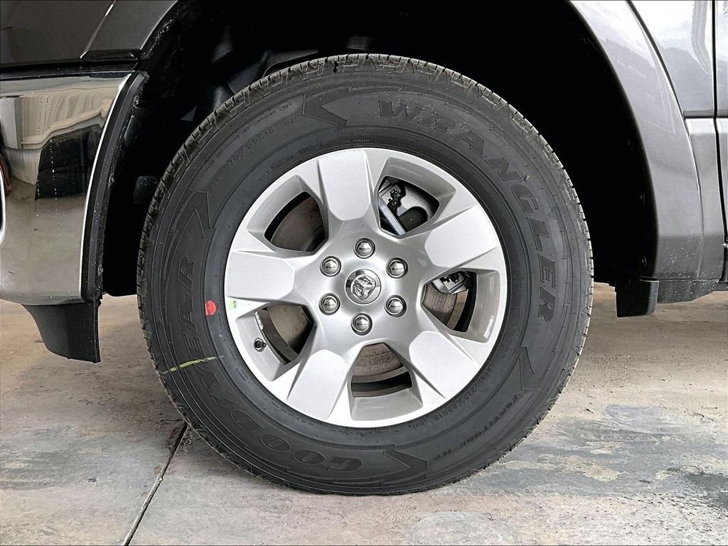 2026 RAM 1500 BIG HORN/LONE STAR photo 8