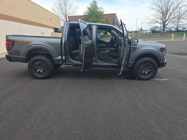 FORD F-150 TREMOR - 10