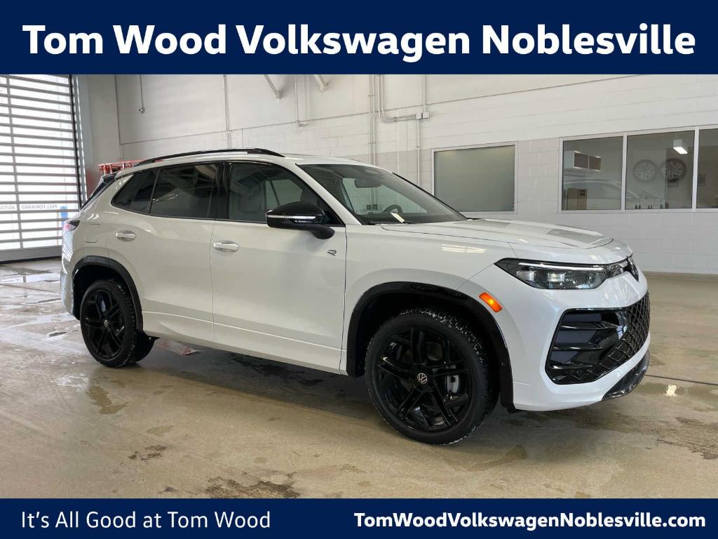 New 2026 Volkswagen Tiguan 2.0T SE R-Line Black