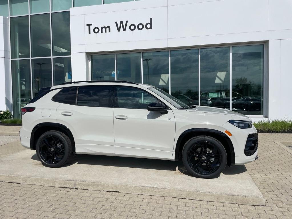 New 2026 Volkswagen Tiguan 2.0T SE R-Line Black