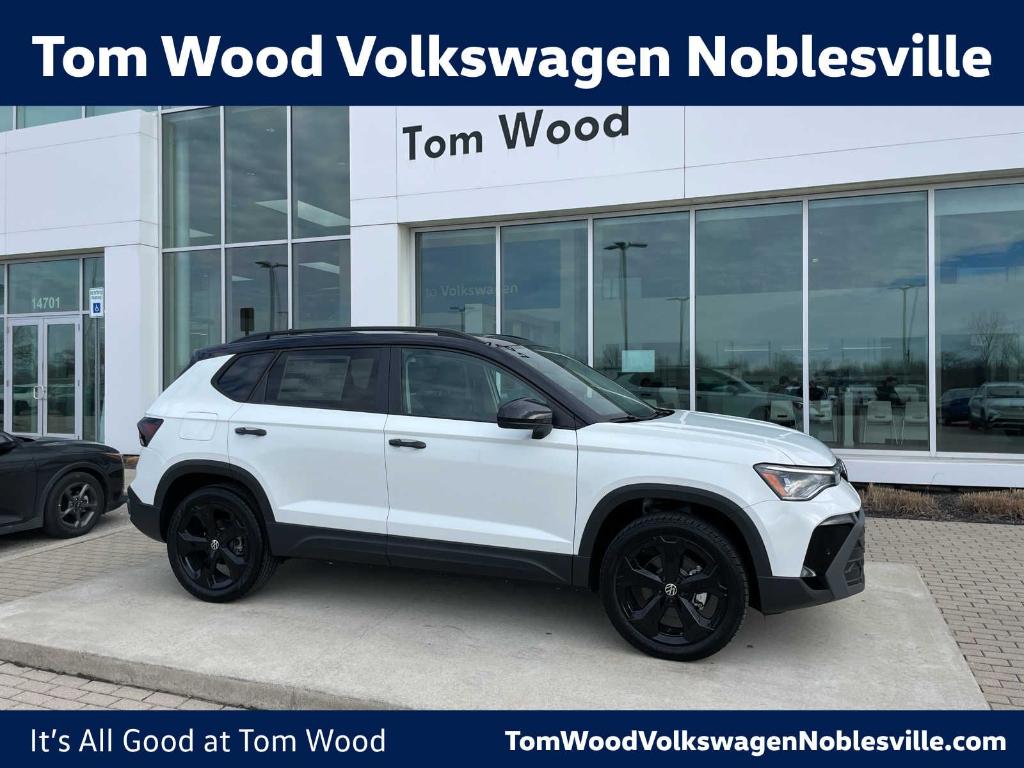 New 2026 Volkswagen Taos 1.5T SE Black