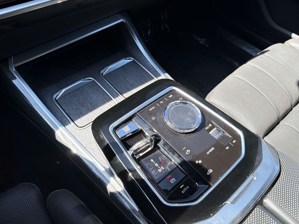 صورة مصغرة 39 لـ 2023 BMW 760 I XDRIVE