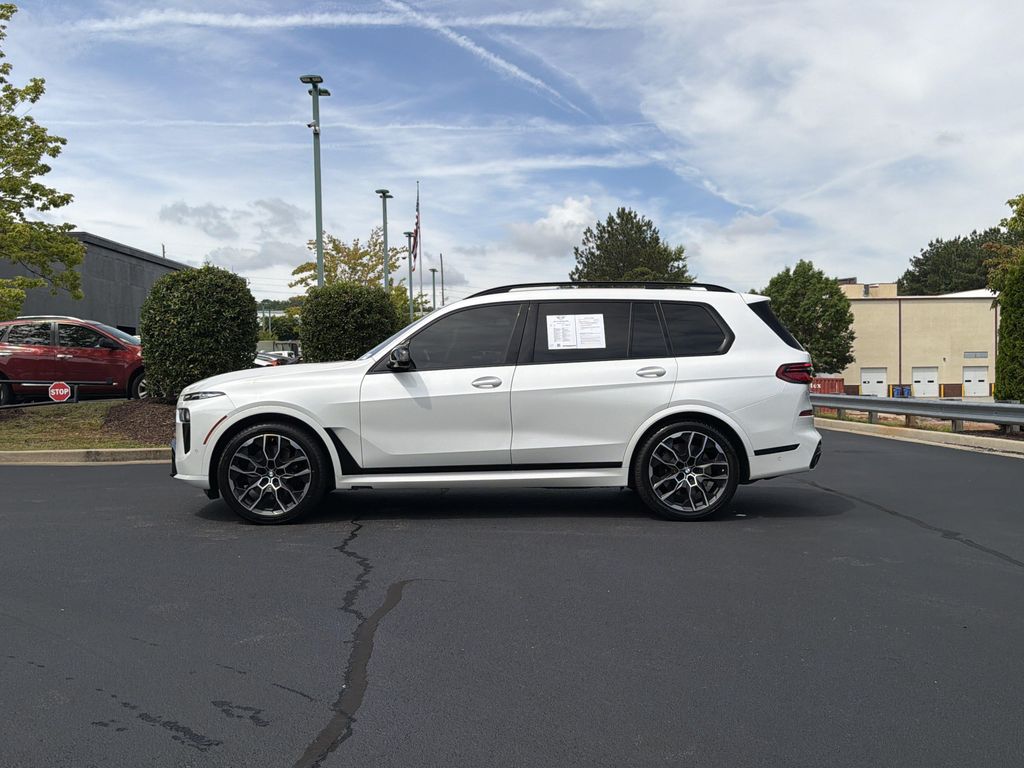 صورة مصغرة 16 لـ 2024 BMW X7 M60I