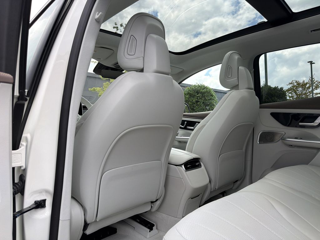 2023 Mercedes-BENZ EQE — миниатюра 39