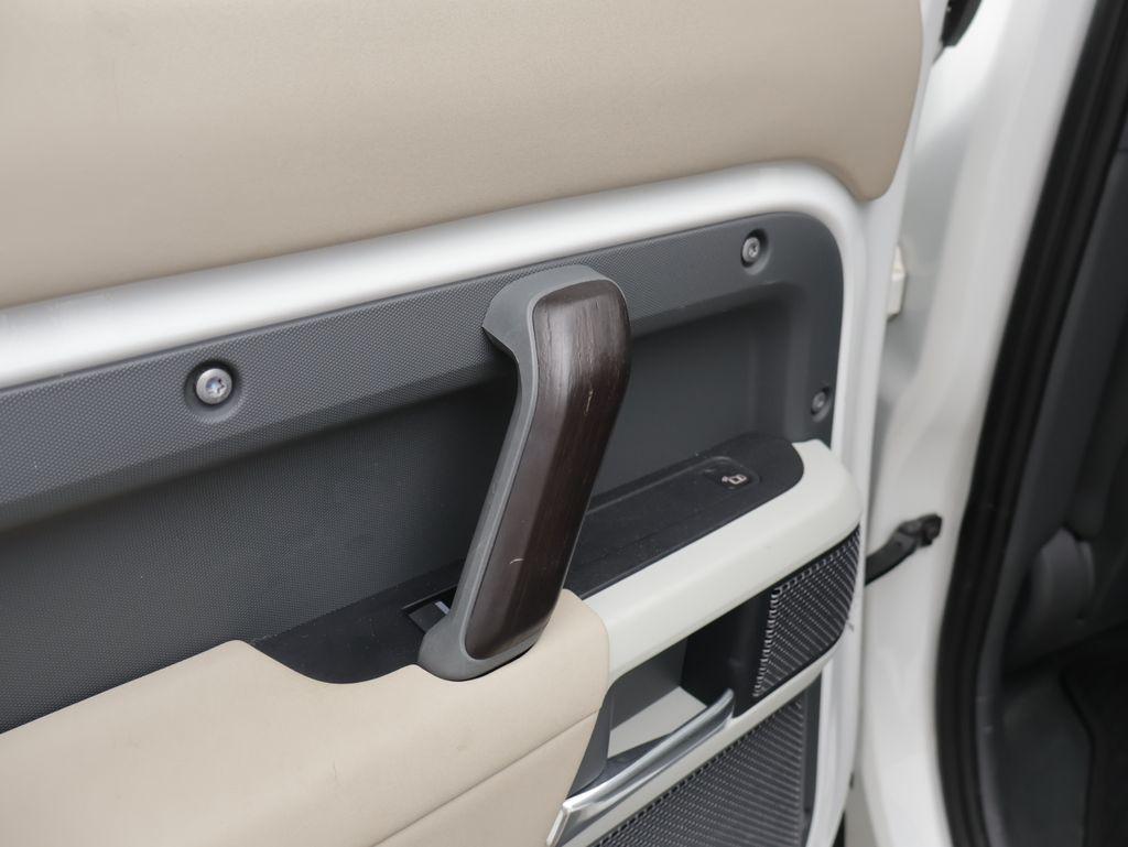 2022 LAND Rover DEFENDER 110 X-DYNAMIC SE — миниатюра 12