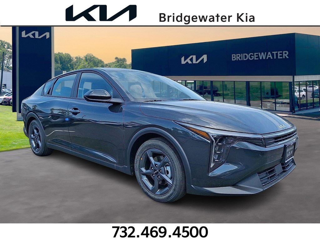 New 2026 Kia K4 LXS