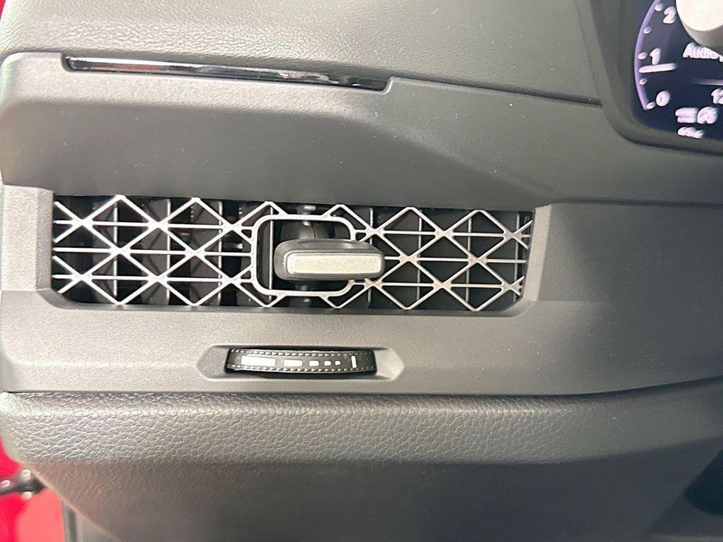 صورة 8 لـ 2026 Honda ACCORD SE