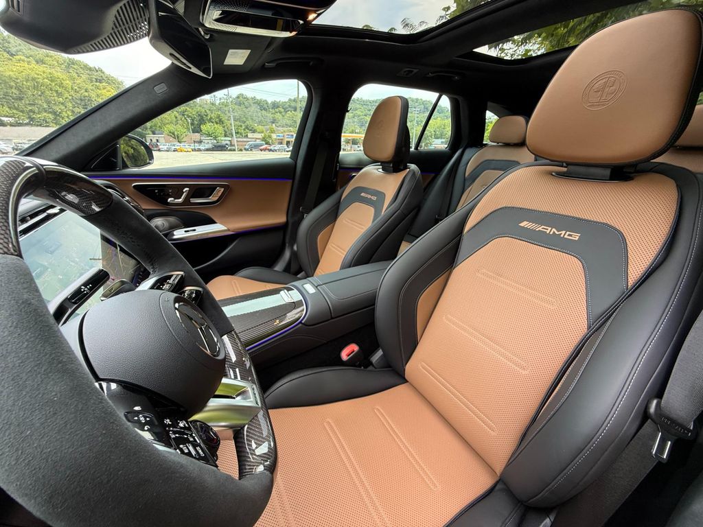2026 Mercedes-BENZ AMG E 53 E 4MATIC+ — миниатюра 14