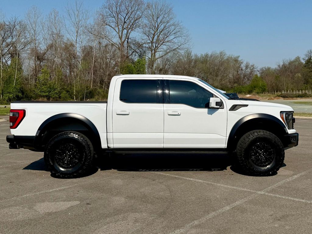 FORD F-150 RAPTOR R - 8