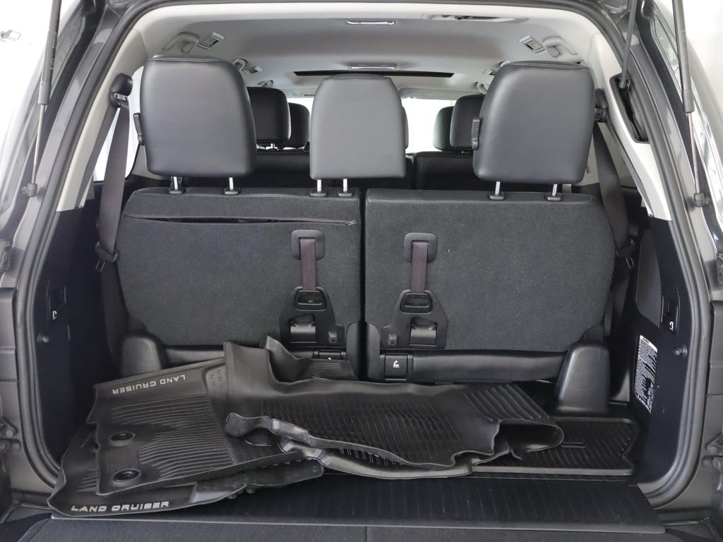 2021 Toyota LAND CRUISER BASE photo 21