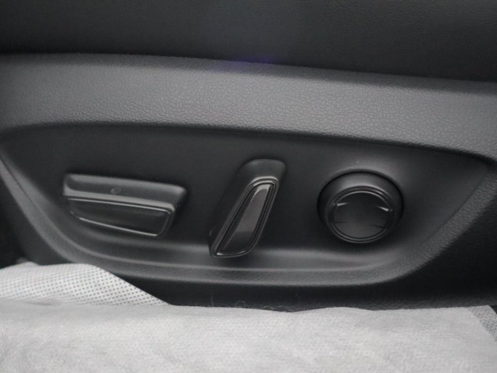 2026 Toyota PRIUS XLE — миниатюра 11