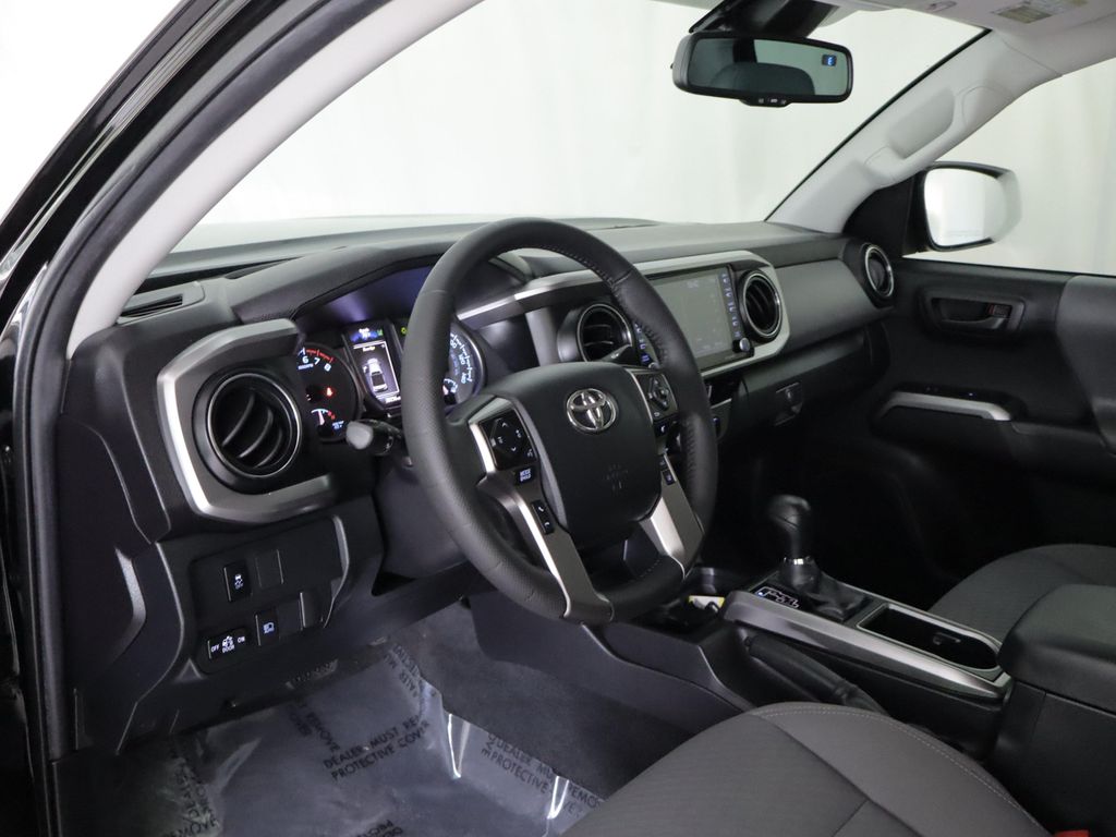 صورة 8 لـ 2023 Toyota TACOMA SR5