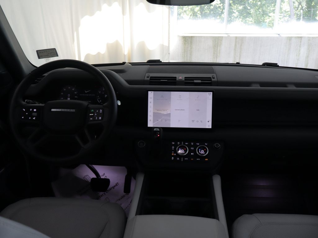 صورة 2 لـ 2025 LAND Rover DEFENDER 110 P400 X-DYNAMIC SE