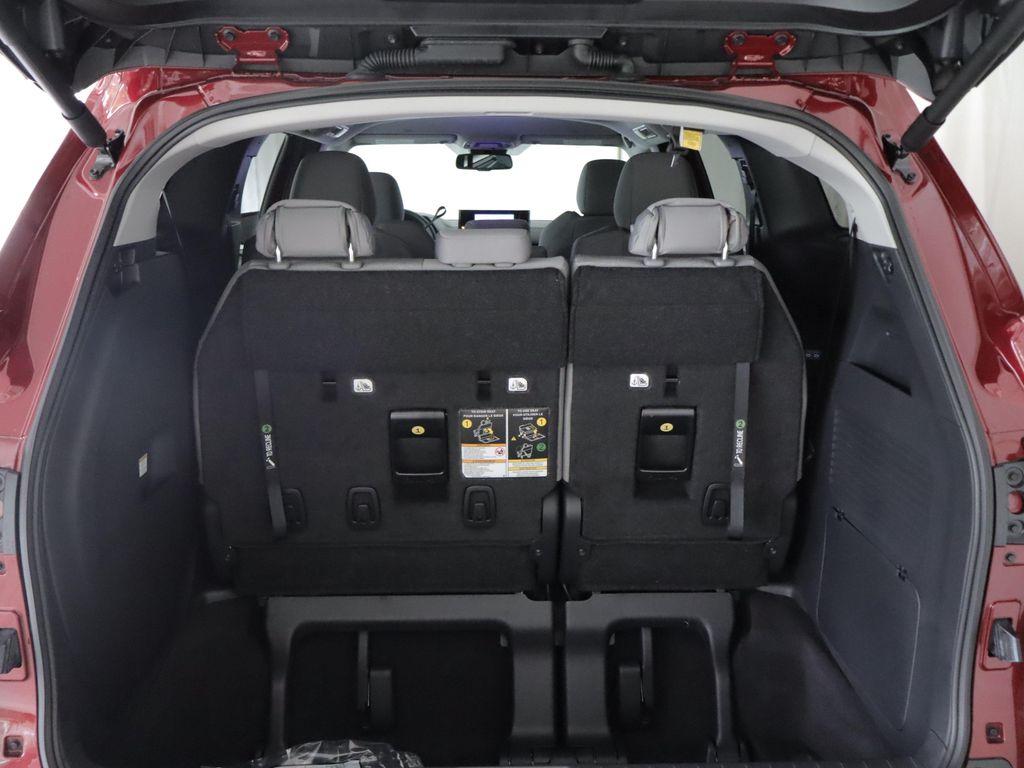2026 Toyota SIENNA LE — миниатюра 16