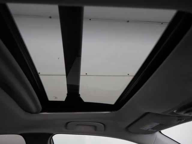 TOYOTA COROLLA CROSS - 3