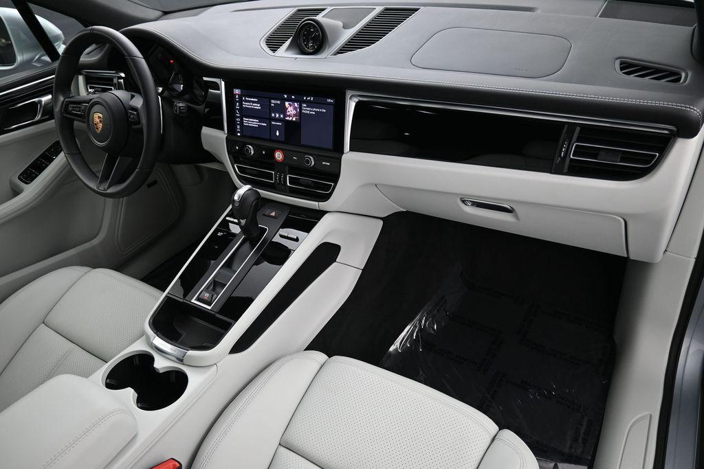 صورة مصغرة 31 لـ 2025 Porsche MACAN