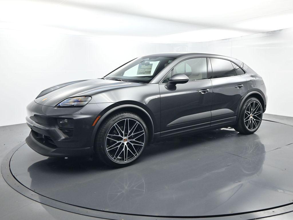 New 2026 Porsche Macan Base