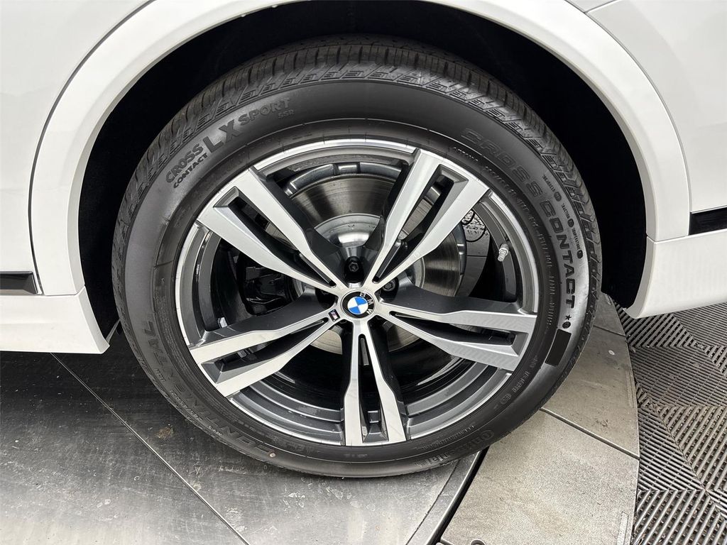 2027 BMW X7 XDRIVE40I thumbnail 27