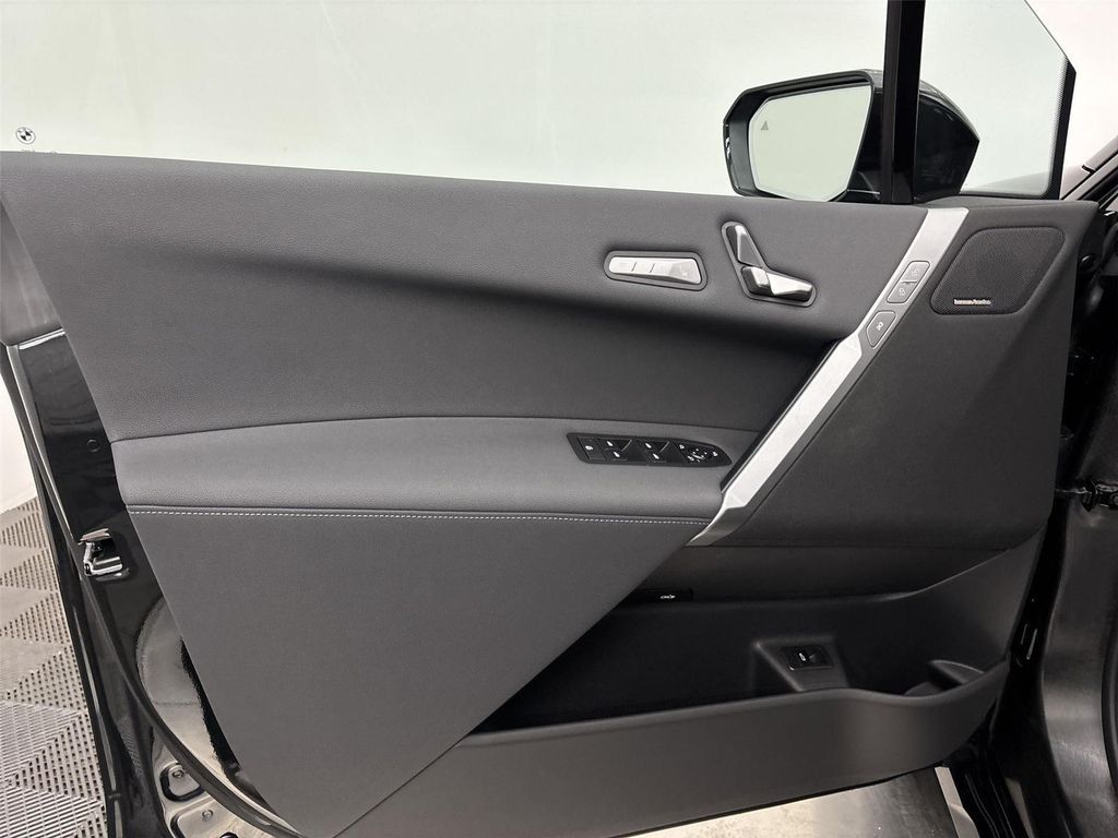 2026 BMW IX XDRIVE45 — миниатюра 26
