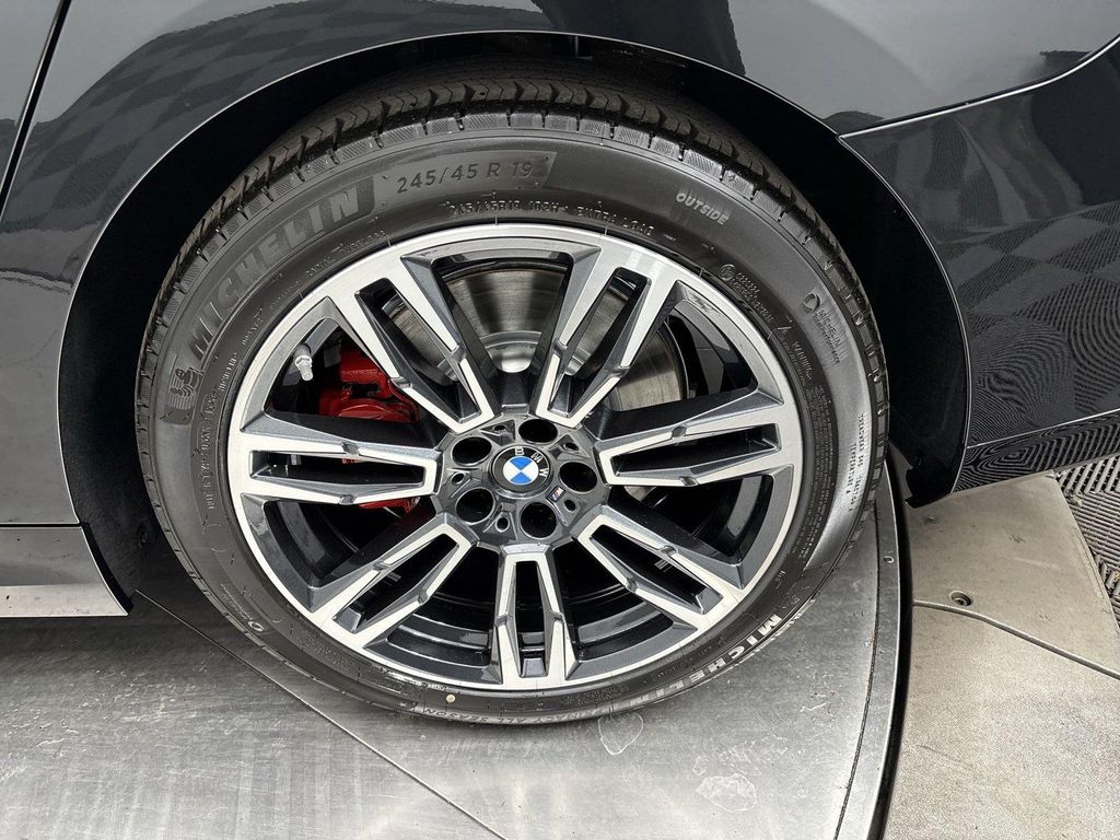 2027 BMW 530 XDRIVE — миниатюра 27