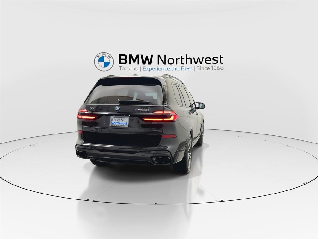 2026 BMW X7 M60I 照片 2