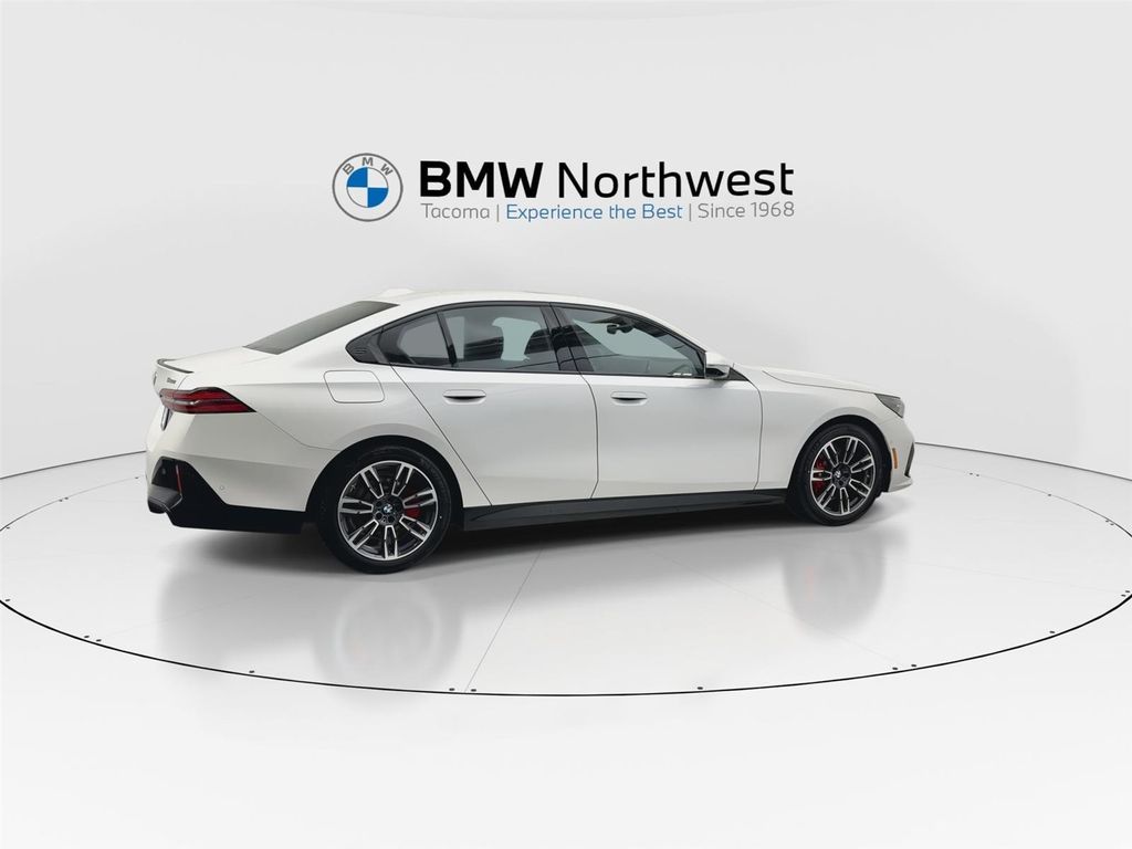 صورة 4 لـ 2026 BMW 530 XDRIVE