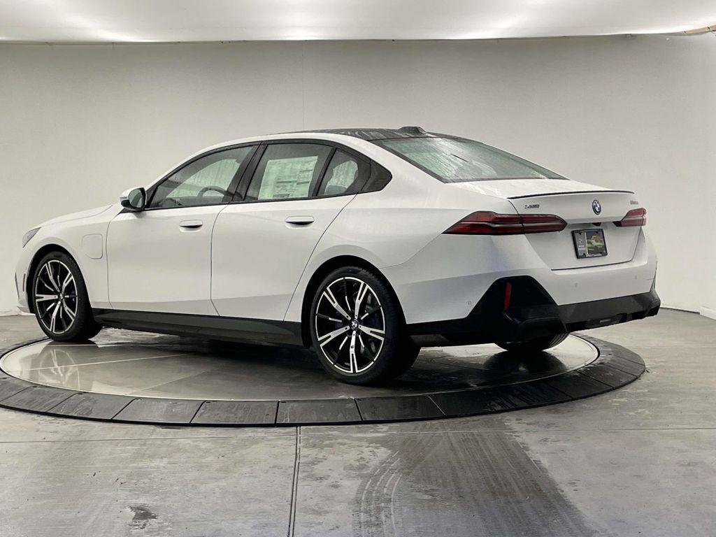 2026 BMW 550E XDRIVE 照片 3