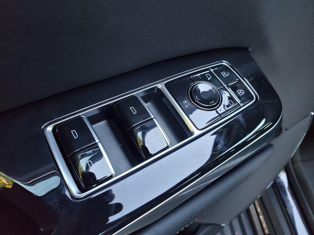 صورة مصغرة 10 لـ 2026 Cadillac ESCALADE ESV LUXURY