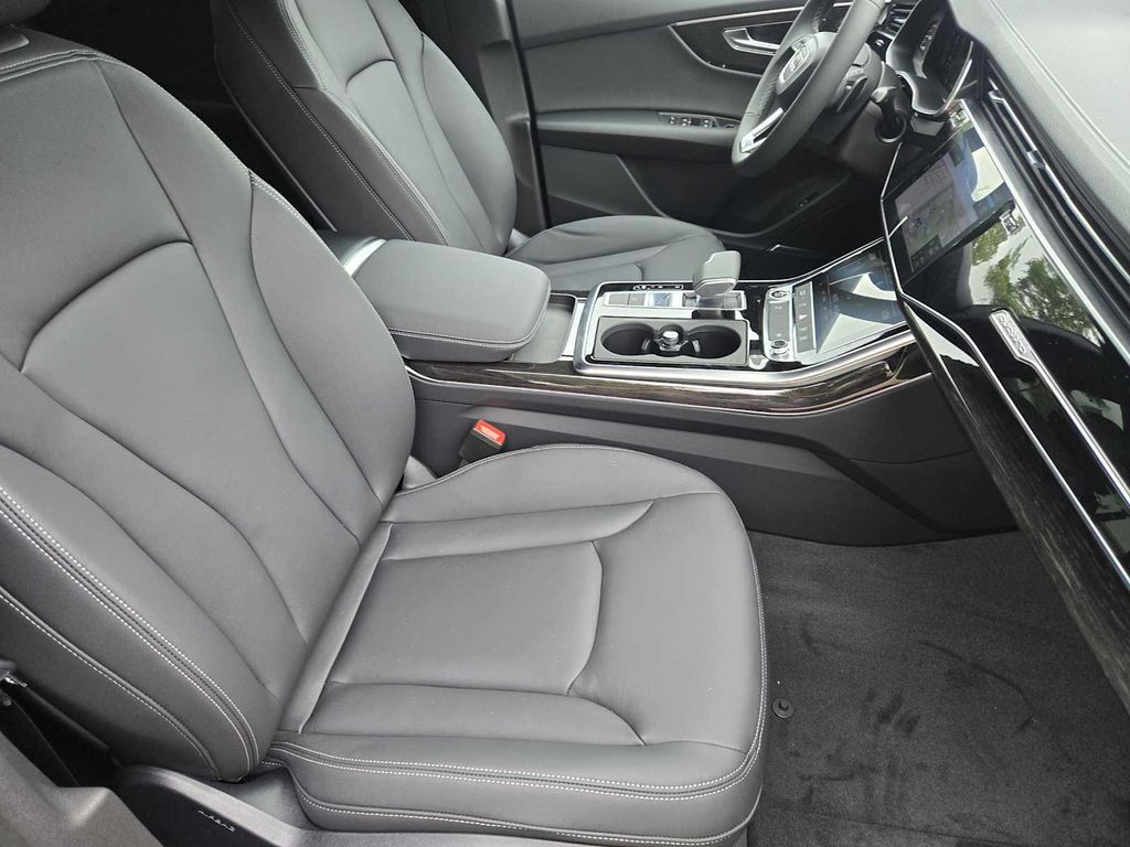 2026 AUDI Q8 55 PREMIUM photo 9