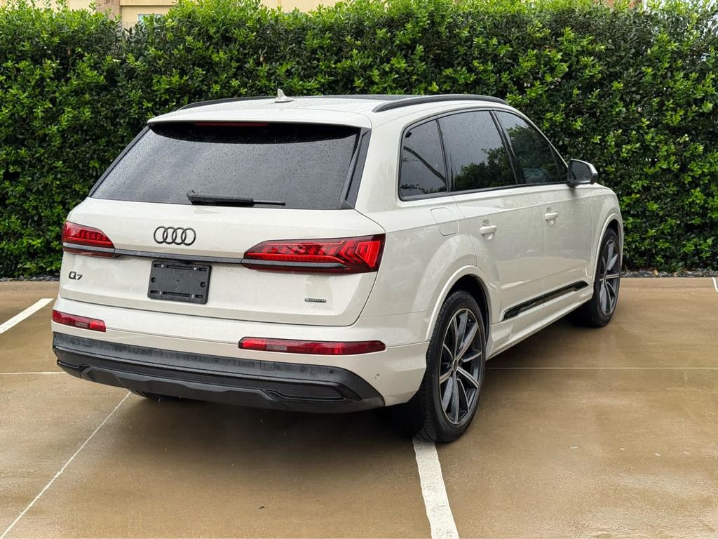 صورة 4 لـ 2023 AUDI Q7 55 PRESTIGE