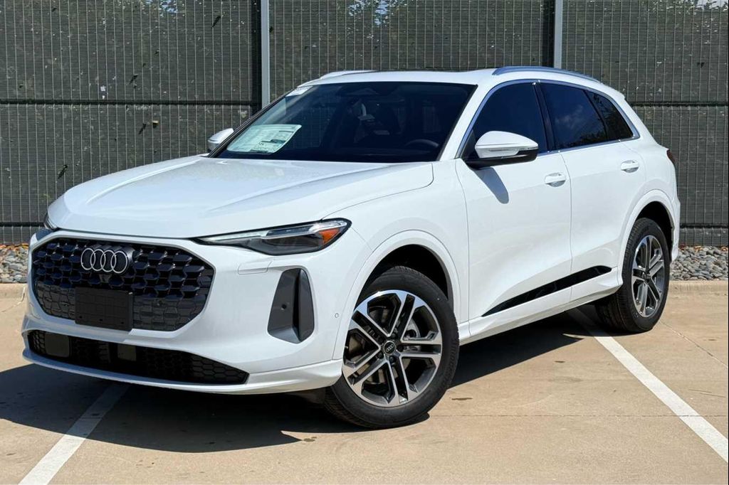 New 2026 Audi Q5 Premium Plus TFSI quattro S tronic