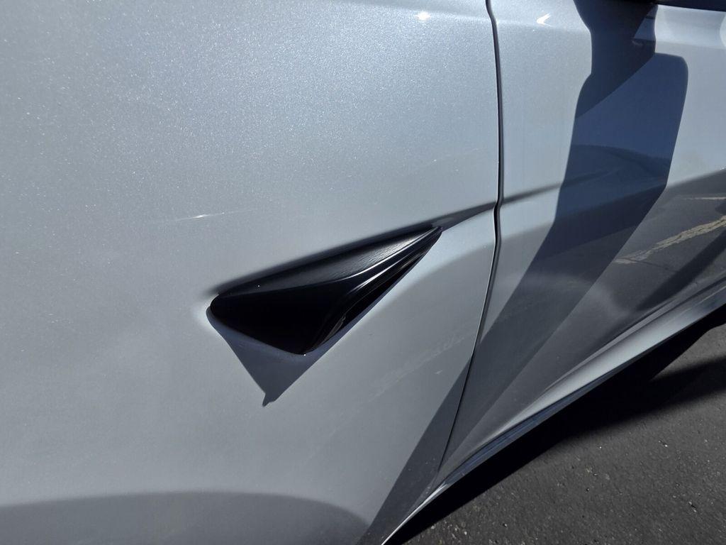 TESLA MODEL 3 LONG RANGE - 9