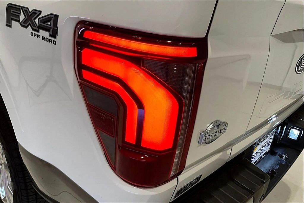 صورة مصغرة 25 لـ 2025 FORD F-150 KING RANCH