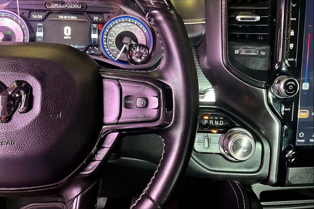 صورة مصغرة 14 لـ 2022 RAM 1500 LIMITED