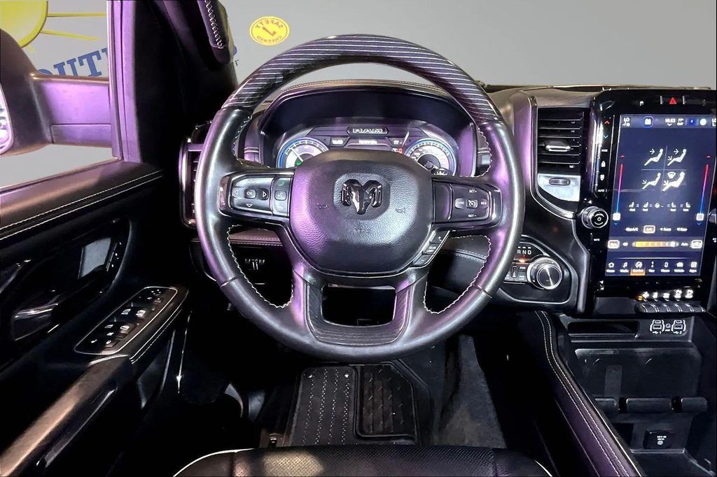 صورة 10 لـ 2022 RAM 1500 LIMITED