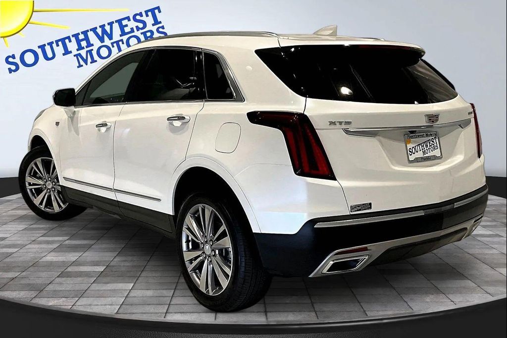 صورة 5 لـ 2024 Cadillac XT5 PREMIUM LUXURY