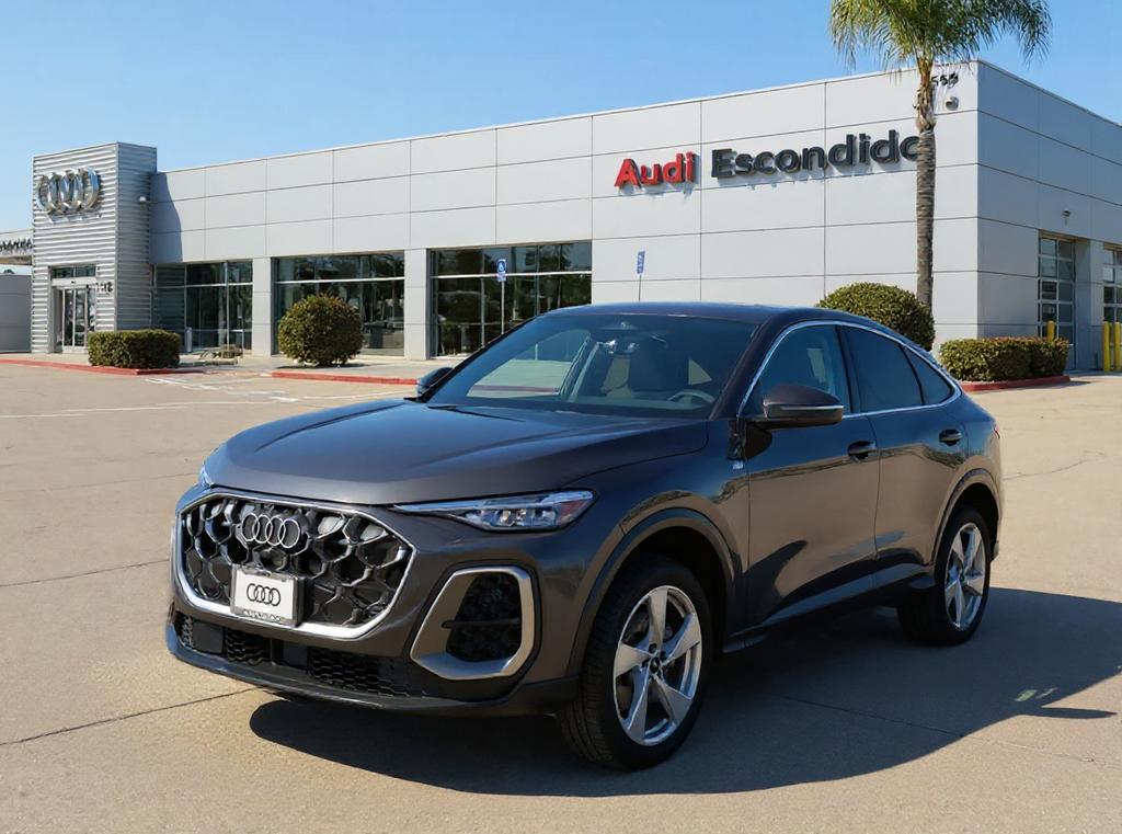New 2025 Audi Q5 Premium Plus TFSI quattro S tronic
