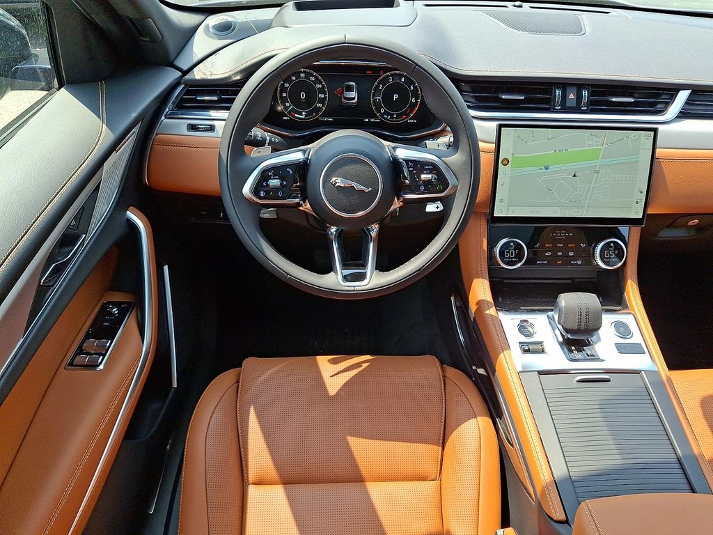 صورة 4 لـ 2026 Jaguar F-PACE R-DYNAMIC S P400 AWD AUTOMATIC