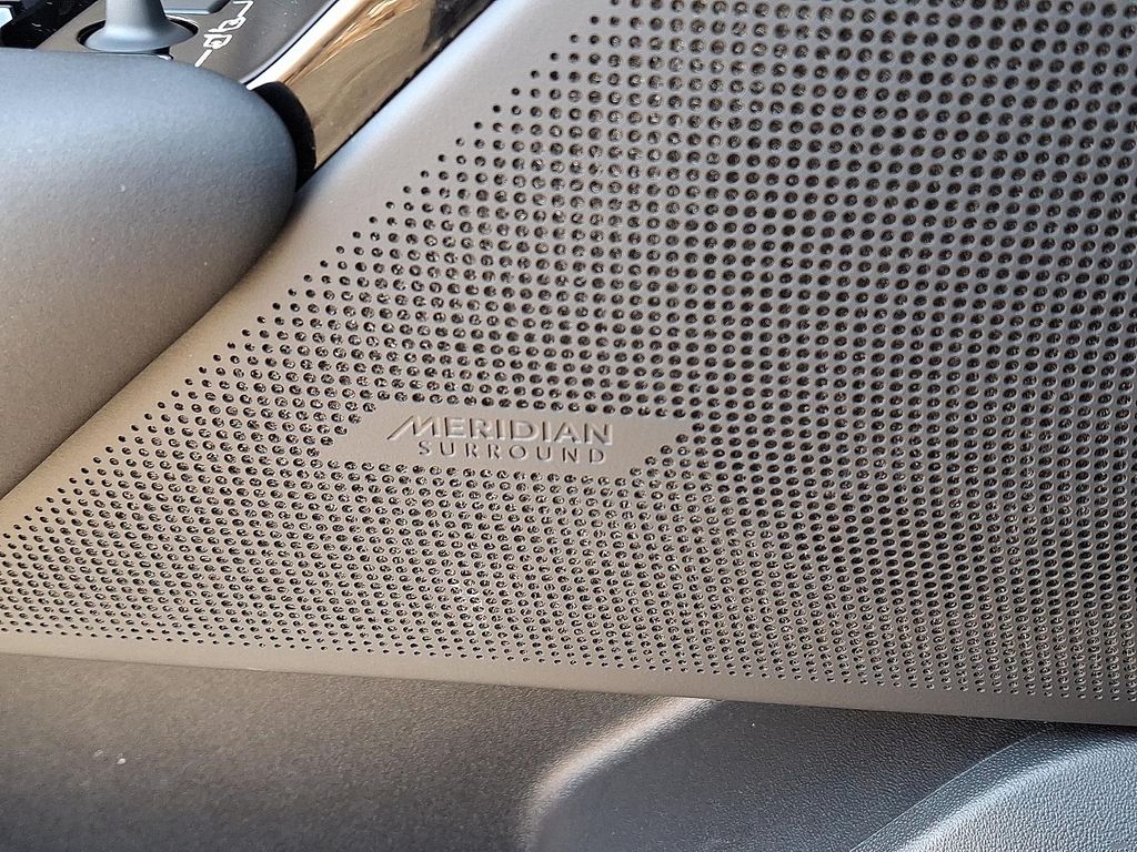 2026 LAND Rover RANGE ROVER VELAR P250 S — миниатюра 24