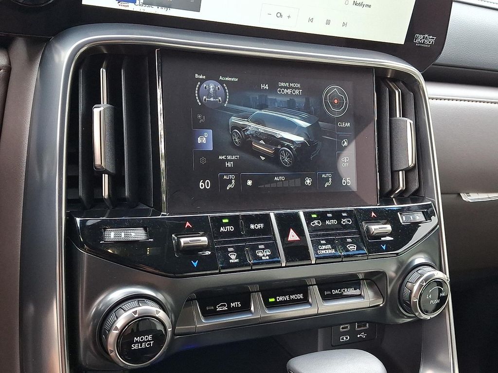 2024 Lexus LX 600 LUXURY — миниатюра 14