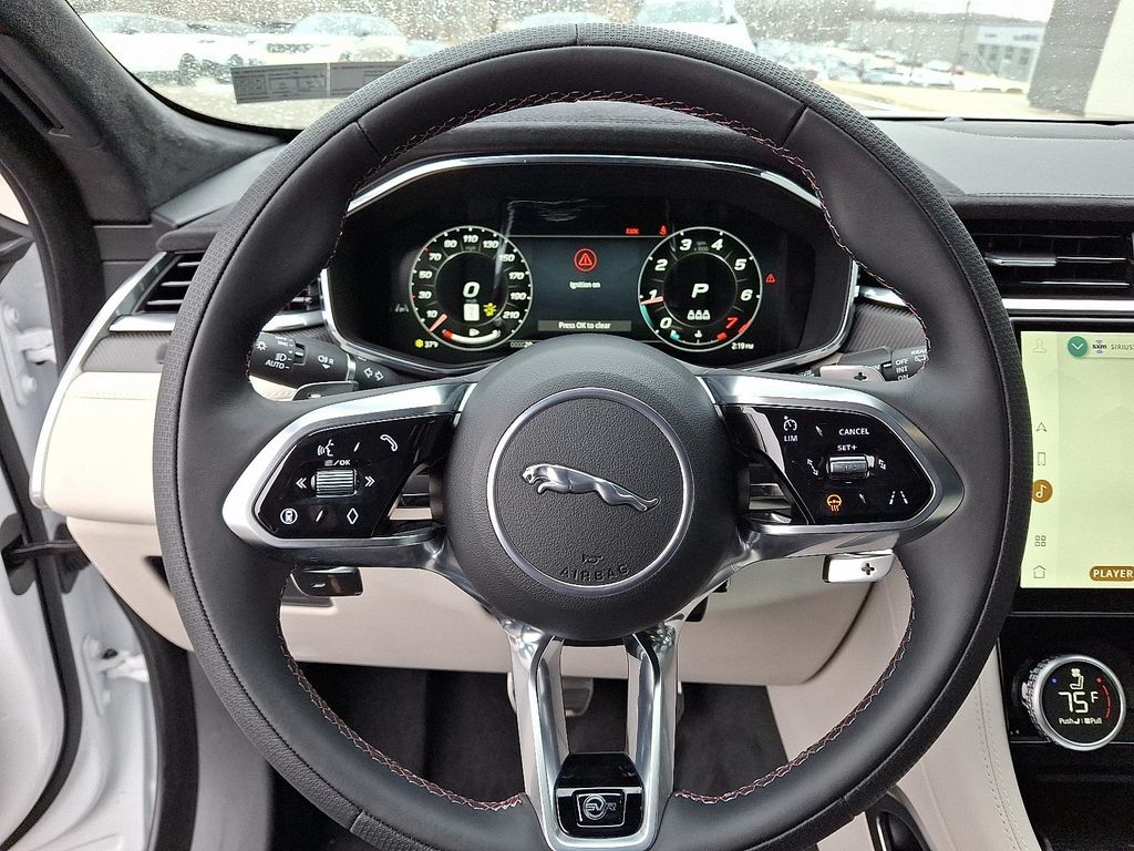 2026 Jaguar F-PACE SVR P550 AWD AUTOMATIC — миниатюра 17
