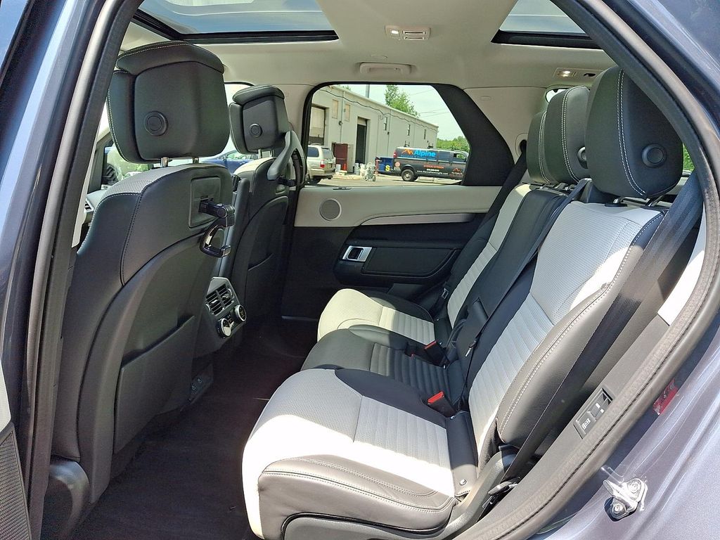 صورة 5 لـ 2025 LAND Rover DISCOVERY P360 DYNAMIC SE