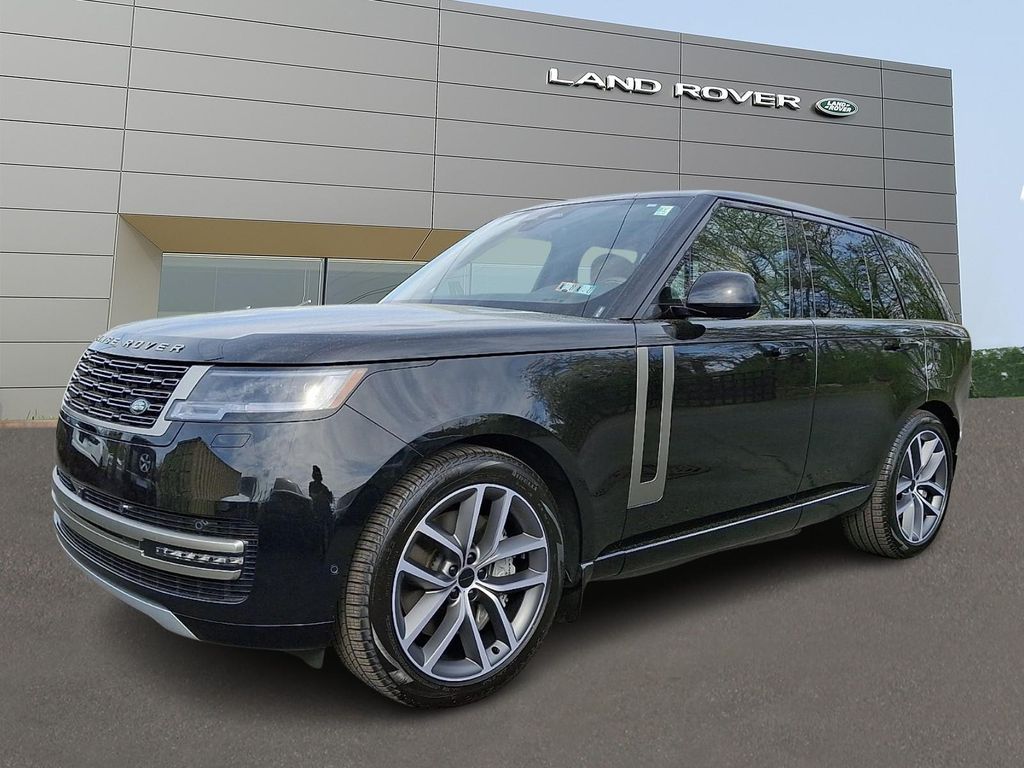 New 2026 Land Rover Range Rover P550e SE
