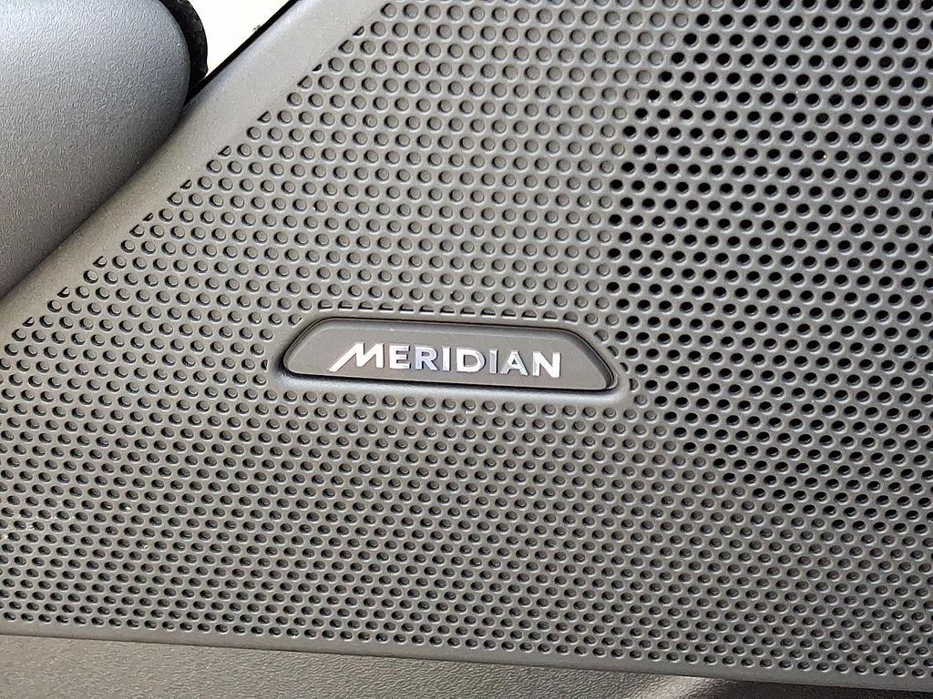 2026 LAND Rover RANGE ROVER VELAR P250 SE R-DYNAMIC — миниатюра 24