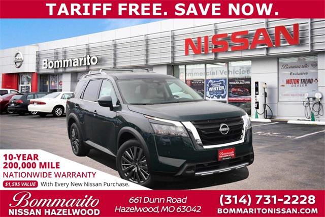 New 2025 Nissan Pathfinder SL 4WD
