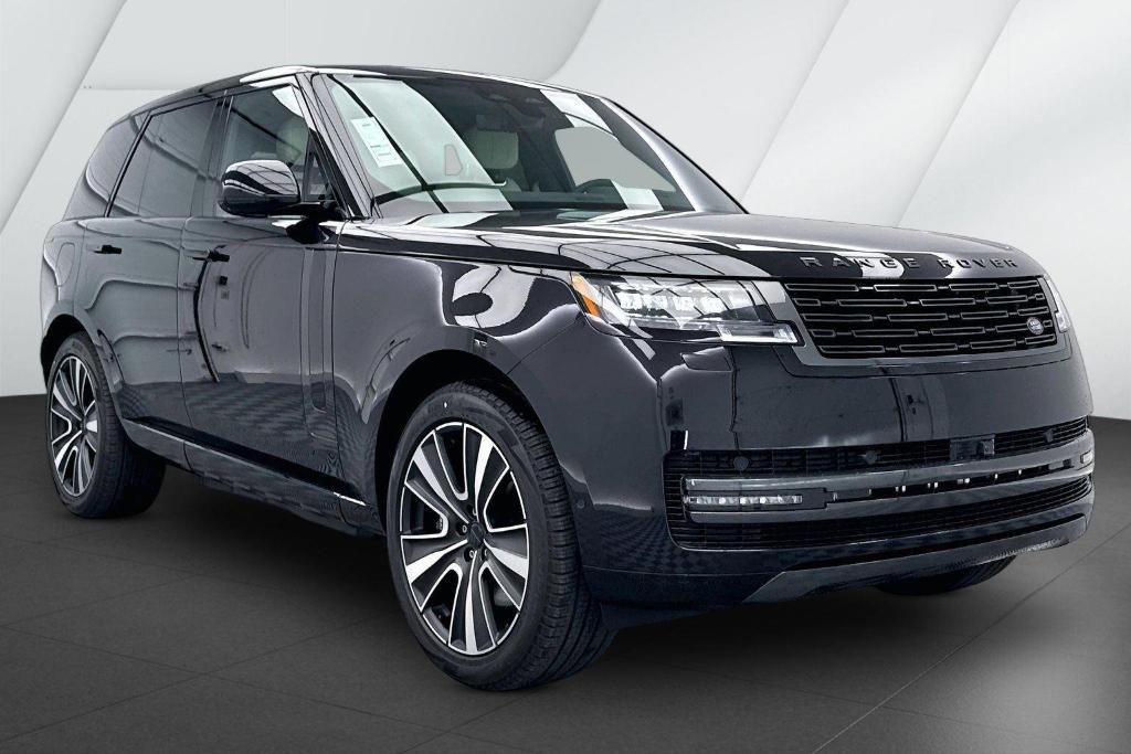 New 2026 Land Rover Range Rover P550e SE