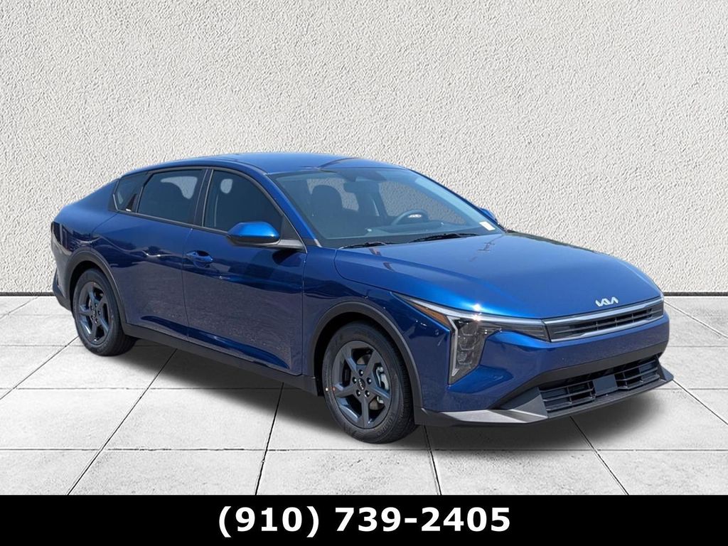 New 2026 Kia K4 LXS